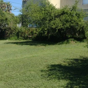 Venta Lote en La Estanzuela 1 único lote central !!! Plano excelente ubicación !