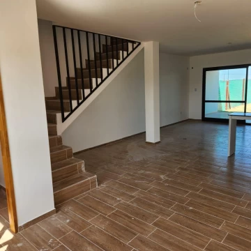 DUPLEX EN DOCTA 2 DORMITORIOS, ALQUILADO EXCELENTE RENTA