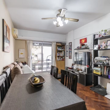 Departamento 3 Ambientes Reciclado en Almagro | 1° Piso |  Luminoso
