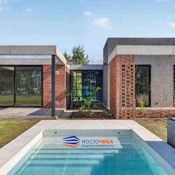 Casa en venta en  Comarcas de Luján, barrio Santa Ines