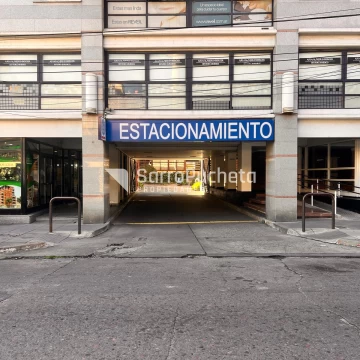 Venta cochera cubierta en Morón