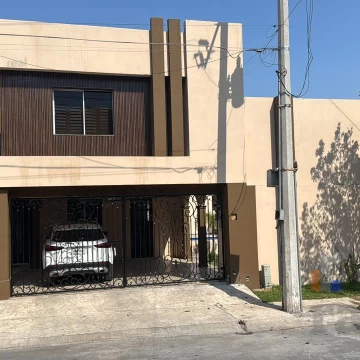 Casa en Venta en Cumbres Elite