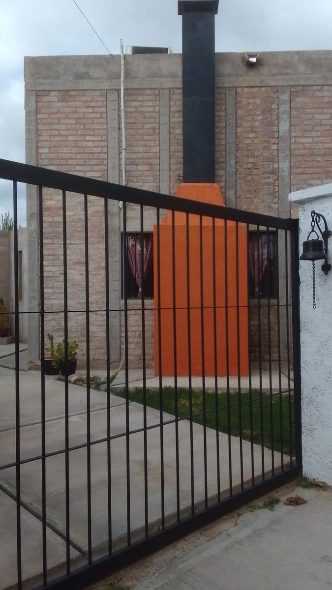 CASA EN VENTA LOS CORRALITOS , GUAYMALLEN , 3 DORMITORIOS , PARQUE , COCHERA - 5