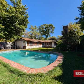 Casa en venta en Bella Vista con pileta