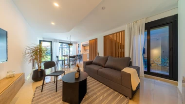 Departamento en venta en Fisherton 4 dormitorios c/patio, pileta y  parrillero