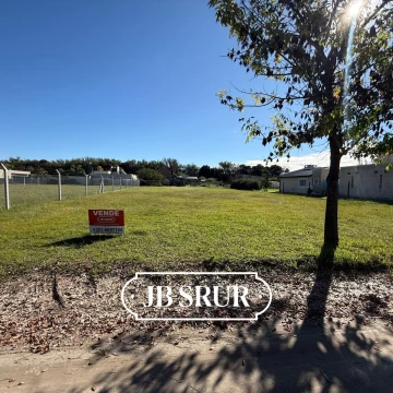 Lote en venta de 1350m2 en Barrio Quintas de Italia V