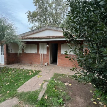 CASA QUINTA EN ALQUILER EN LUJAN LEZICA Y TORREZURI