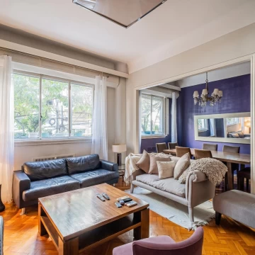 Departamento en venta de  3 dormitorios. De época. Recoleta