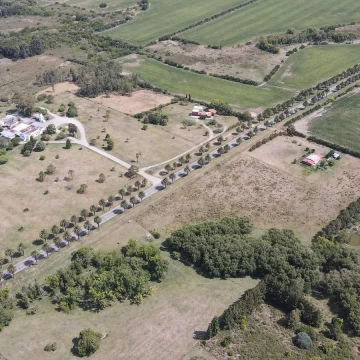 Venta de terreno de 1 hectárea en Ruta 1. Colonia del Sacramento.