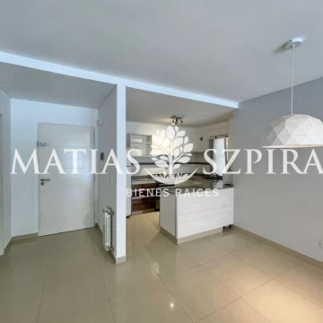 Departamento en venta, 3 ambientes PB con cochera en complejo. 