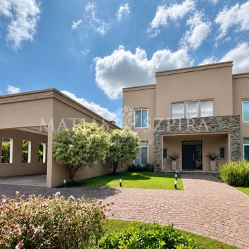 Casa en Venta en Los Puentes 