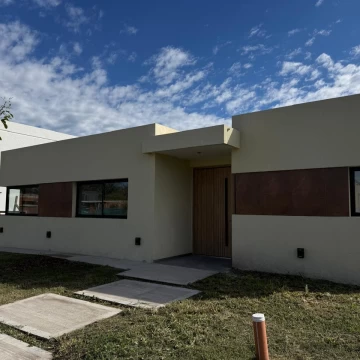 Casa en Venta 3 dormitorios Santa Sofia Pilar del Este
