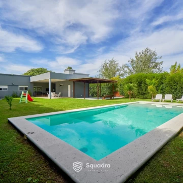 VENTA | PERMUTA -  Casa 3 dormitorios frente al lago - Puerto Roldán - APTO CRÉDITO.