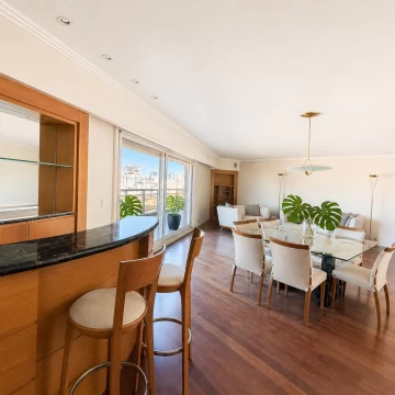 RECOLETA \ VENTA 3 AMBIENTES + DEPENDENCIA CON BALCON TERRAZA Y COCHERA 