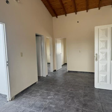 VENTA - DEPARTAMENTO TRES AMBIENTES - HURLINGHAM