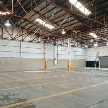 Excelentes naves industrial de 5530 m2 cubiertos en Hurlingham