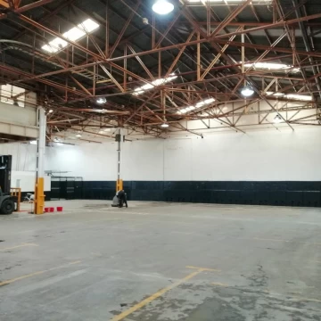 Excelentes naves industrial de 3000 m2 cubiertos en Hurlingham