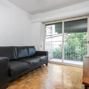 Departamento un dormitorio balcón al frente cocina separada en Palermo