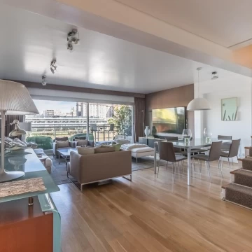 Espectacular Penthouse con vista al dique en BA Houses