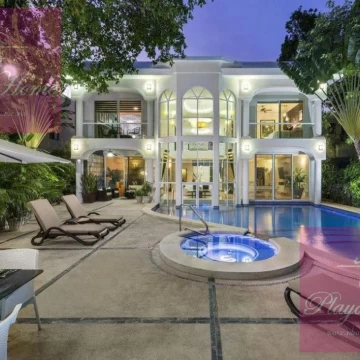 Luxury Beverly house, 4 bedrooms for Rent    Playacar Fase II