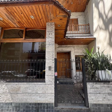 Alquiler de casa de 6 ambientes en Caballito