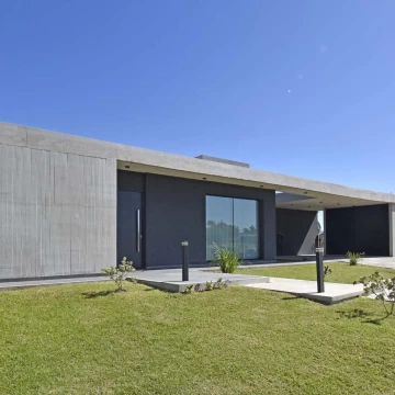 Venta Casa en Area 60 B° La Victoria, con un  parque de 1900 m2 libres
