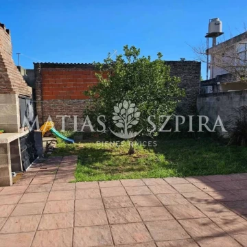 Oportunidad! Casa americana 3 ambientes con parque y parrilla 