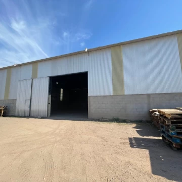 DEPOSITO de 700 y 900M2 . AUTOPISTA CBA-ROSARIO . FACIL ACCESO CIRCUNVALACION