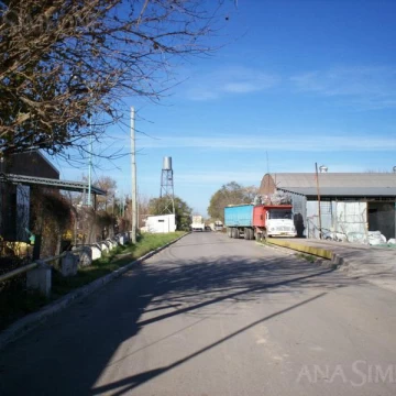 Complejo Industrial Cerrado a la venta con renta