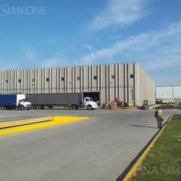 Importante Nave 3000 m²