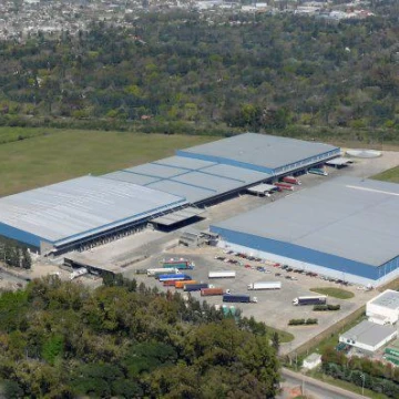 Excelentes Naves Triple A dentro de Parque Industrial