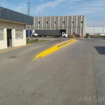 Nave Industrial - Alquiler - Moreno