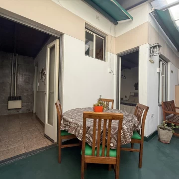 VENTA PH - 2AMB - C/PATIO Y PARRILLA -  VILLA URQUIZA 