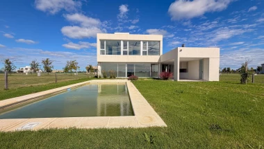 Casa en Venta, Vida Club de Campo, Funes, 4 dormitorios 