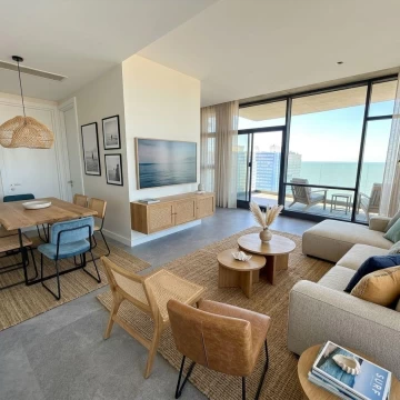 VENTA 2 ambientes con cochera en Unkanny Tower