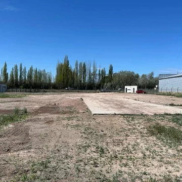 Terreno Comercial/ Industrial