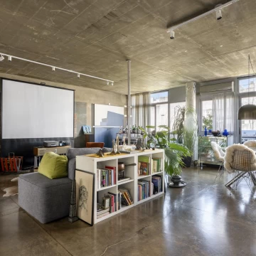 Venta Departamento de 2 ambientes, piso alto con balcón en Recoleta con cochera