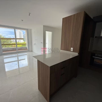 Vende apartamento de 1 dormitorio y medio en Punta del Este