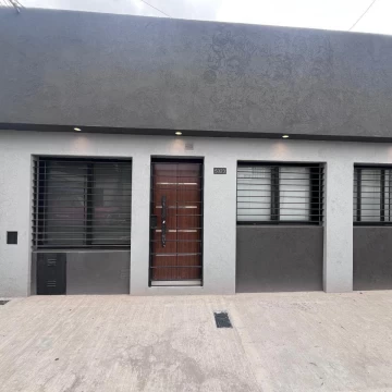Venta casa dos dormitorios Azcuénaga