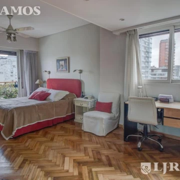 Departamento de 3 ambientes con dependencia en Belgrano! Cochera! Muy luminoso!