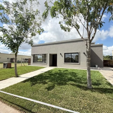 Casa en Venta 3 dorm San Ramon Pilar del Este 