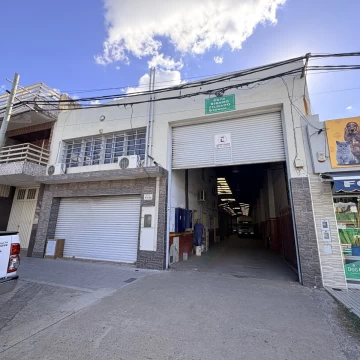 Ovidio Lagos 5744 - Nave 1.000 m2