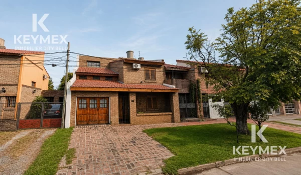 Casa en venta en La Plata, Tolosa