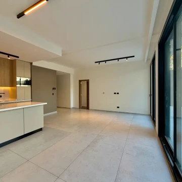 VENTA DEPARTAMENTO TRES AMBIENTES SAN ISIDRO