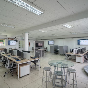 VENTA Block Edificio Comercial Oficinas Empresa Pyme Patios Conectividad Florida Vicente López