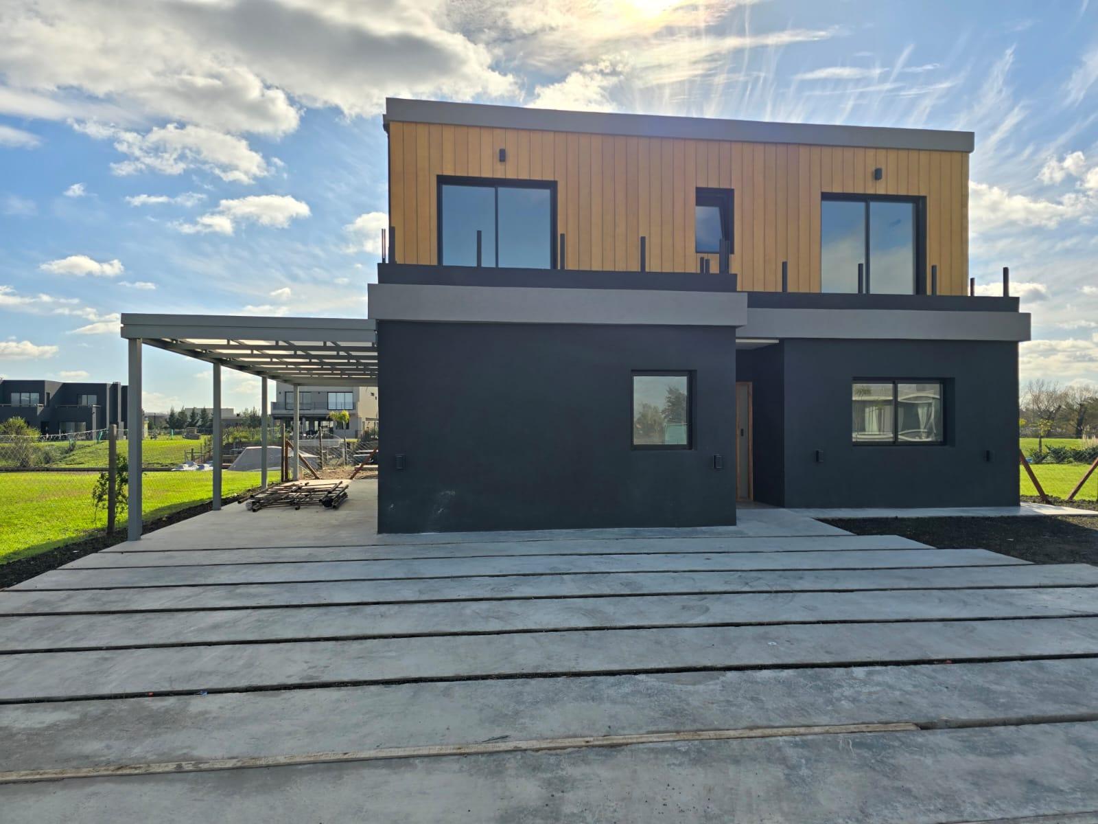 Venta casa 3 dormitorios al rio - Barrio Canal - Villanueva - Principal