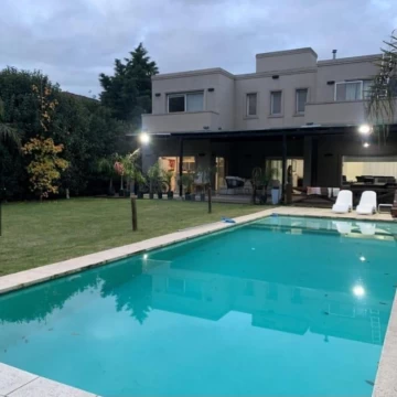 Casa a la Venta de 6 ambientes en Barrio Cerrado La Montura