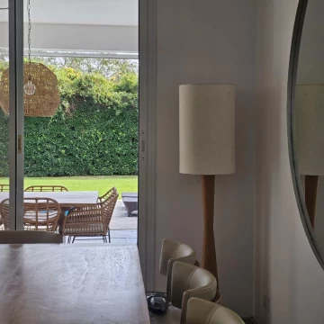 Casa en  alquiler anual 4 dormitorios en Santa Bárbara, en isla chica, excelente ubicación y diseño