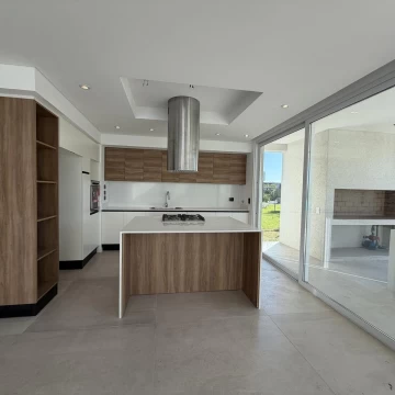 Casa en venta de una sola planta 3 Dormitorios - Barrio Cerrado Vida - Funes 