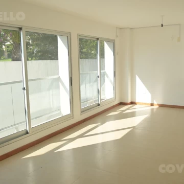 Apartamento en venta sobre Rambla Costanera en Colonia del Sacramento